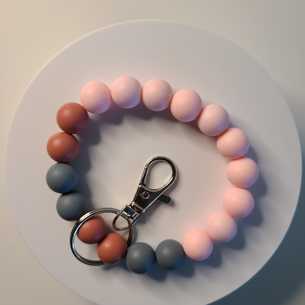 Bracelets - Picture 9 of 16
